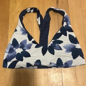 Worn once carve design top